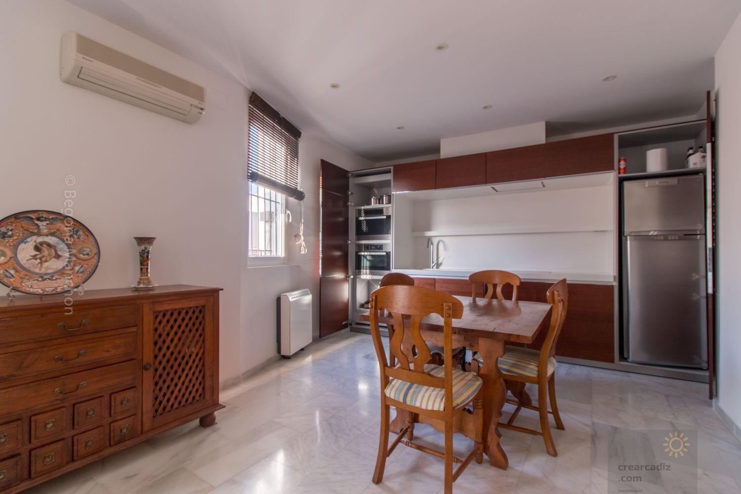 For sale of flat in Cádiz