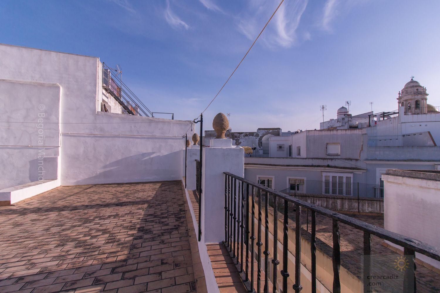 For sale of flat in Cádiz