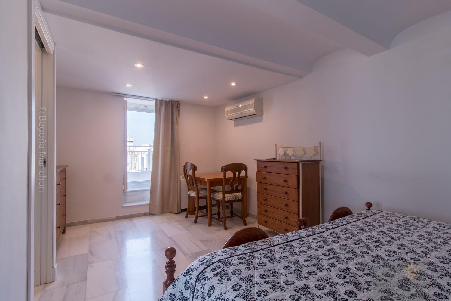 For sale of flat in Cádiz