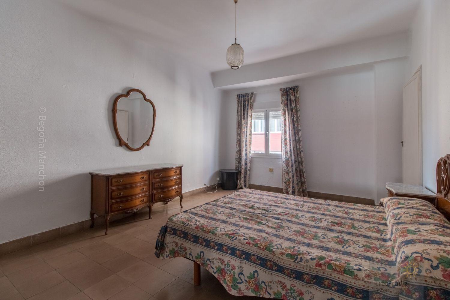 For sale of flat in Cádiz