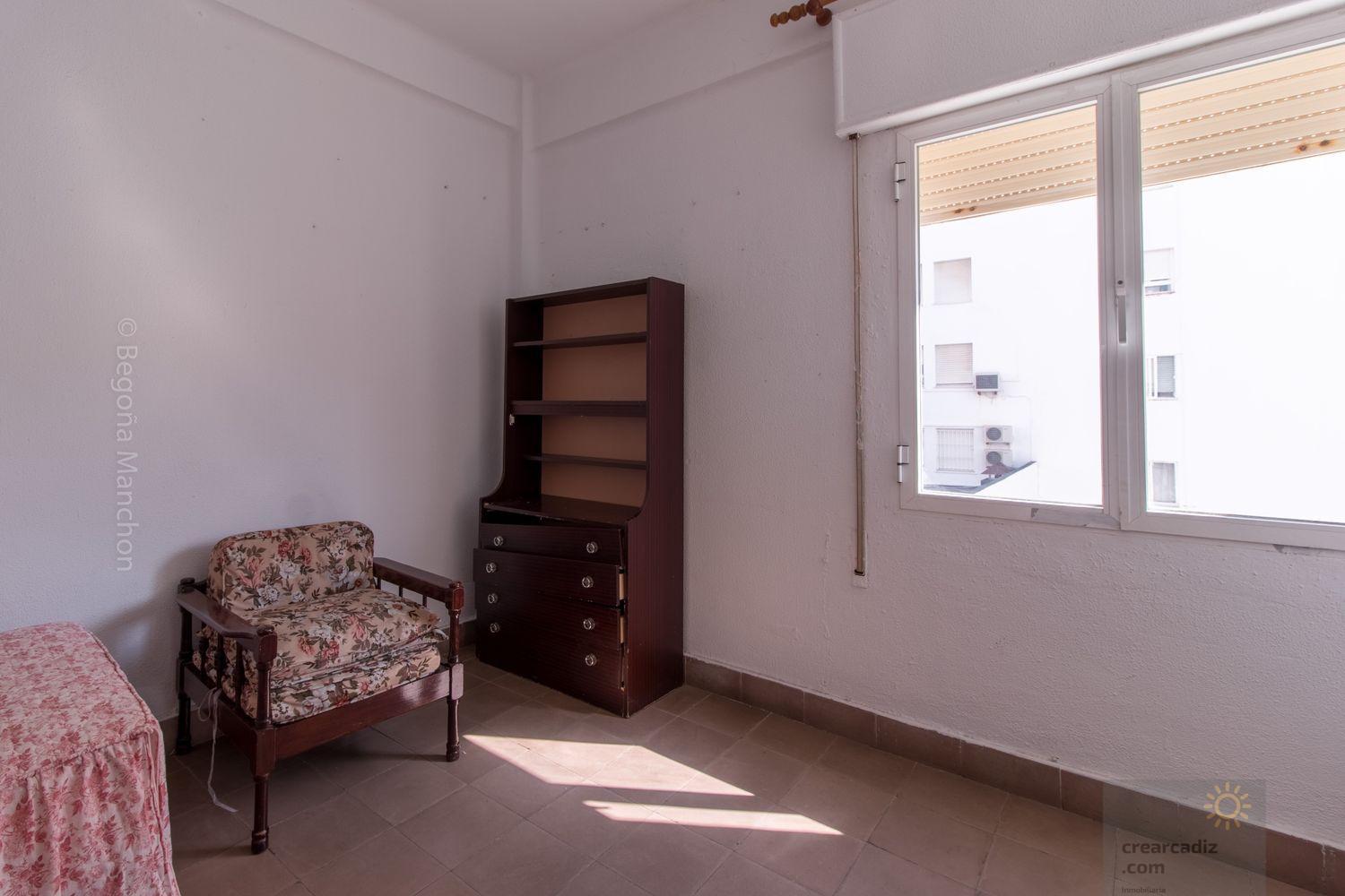 For sale of flat in Cádiz