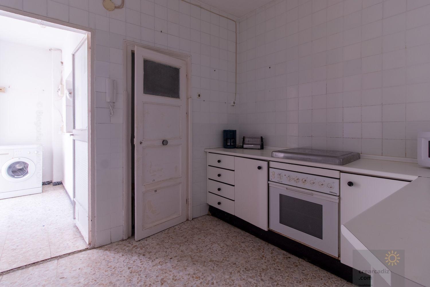 For sale of flat in Cádiz