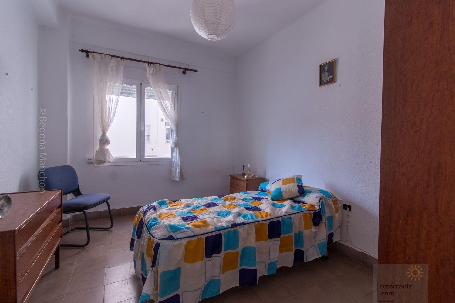 For sale of flat in Cádiz