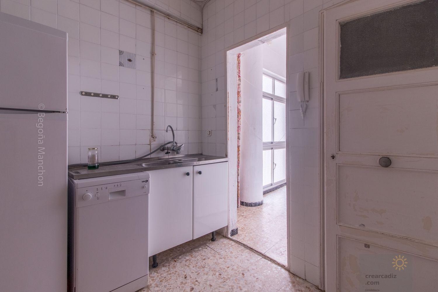 For sale of flat in Cádiz