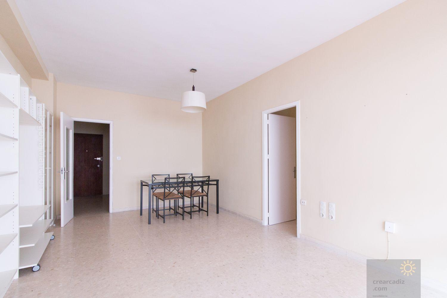 For sale of flat in Cádiz