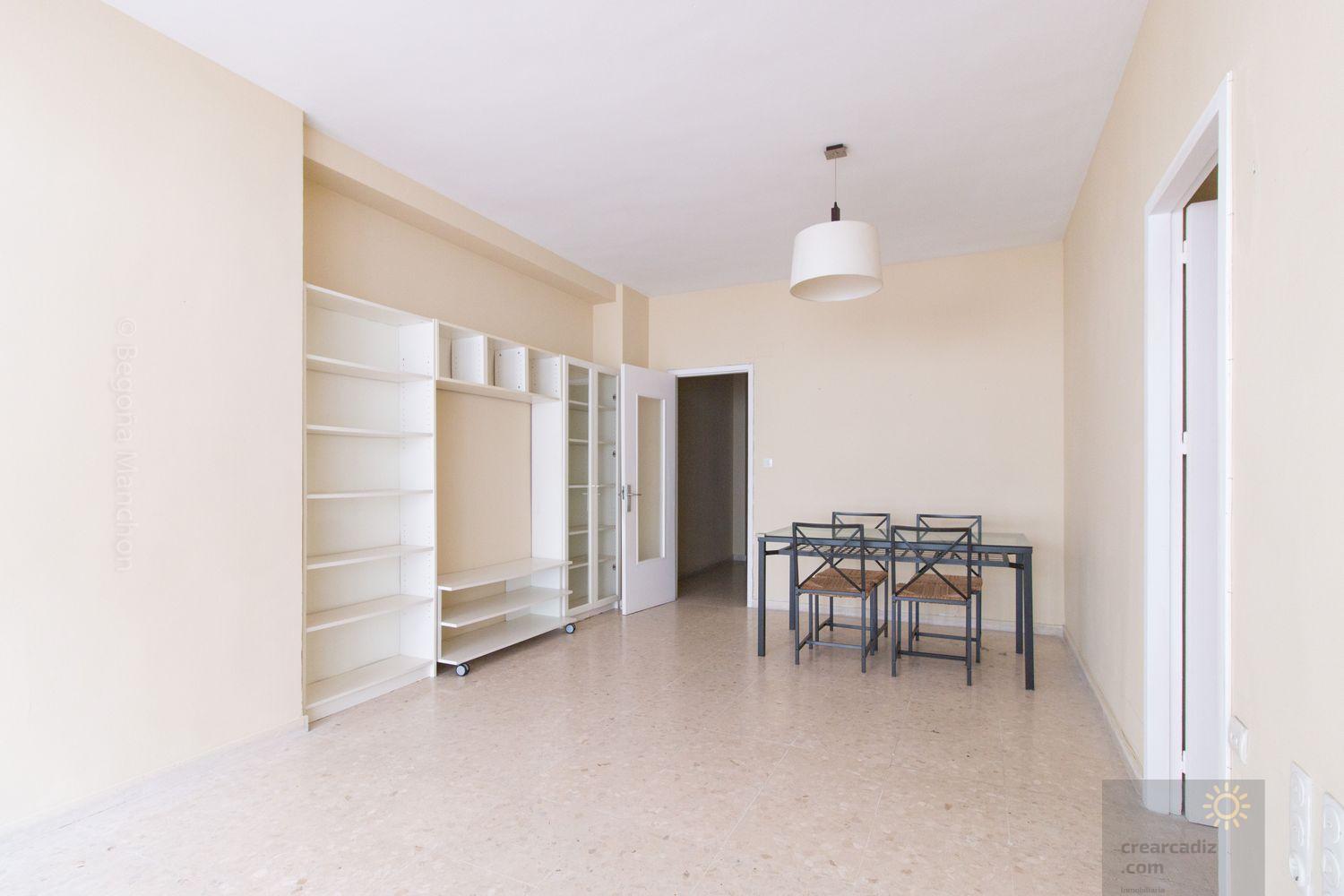 For sale of flat in Cádiz