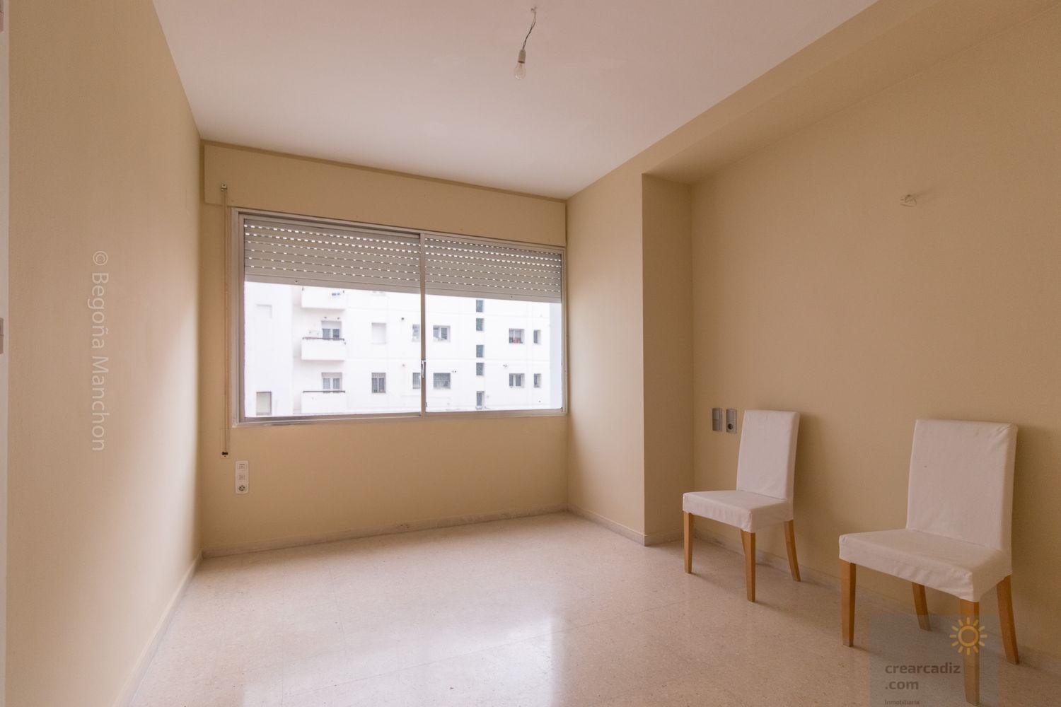 For sale of flat in Cádiz