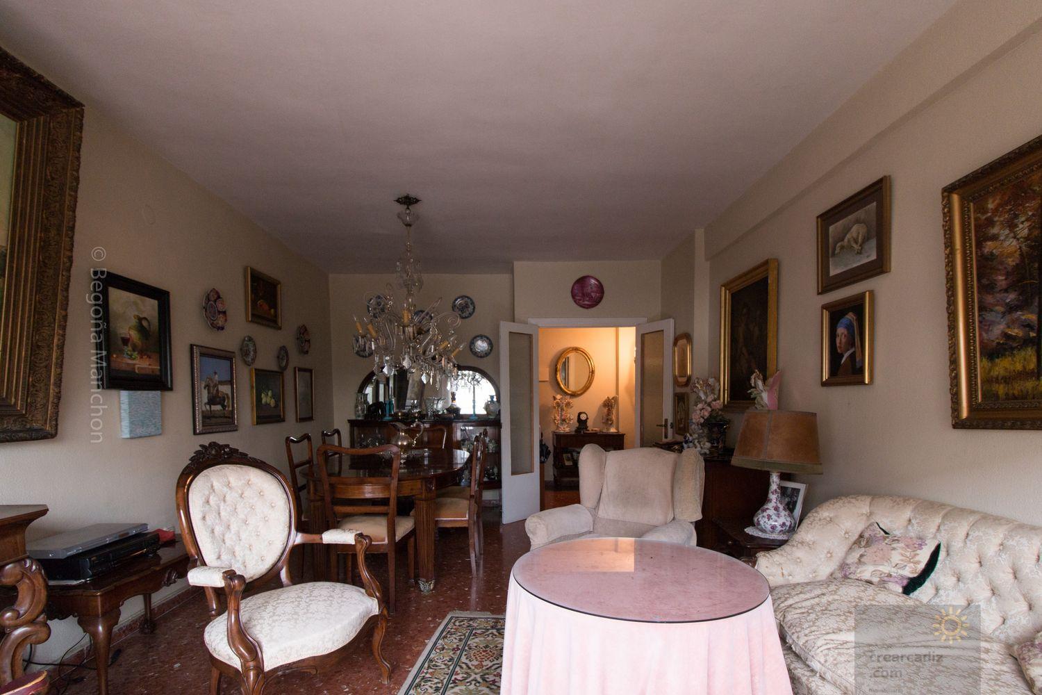 For sale of flat in Cádiz