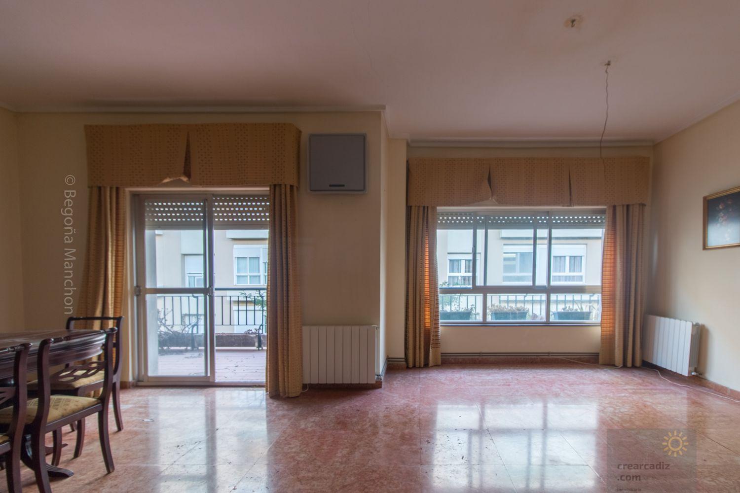 For sale of flat in Cádiz