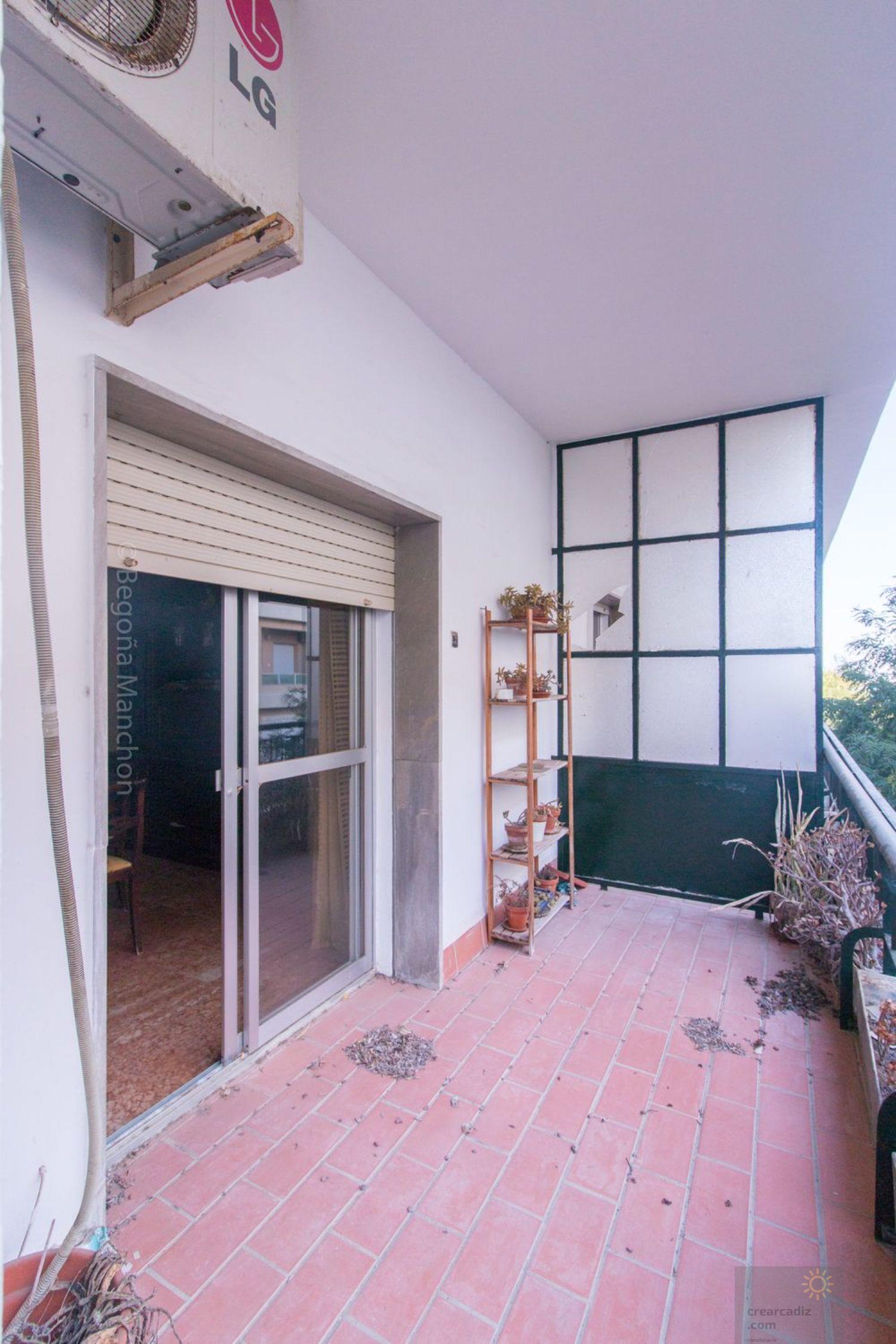 For sale of flat in Cádiz