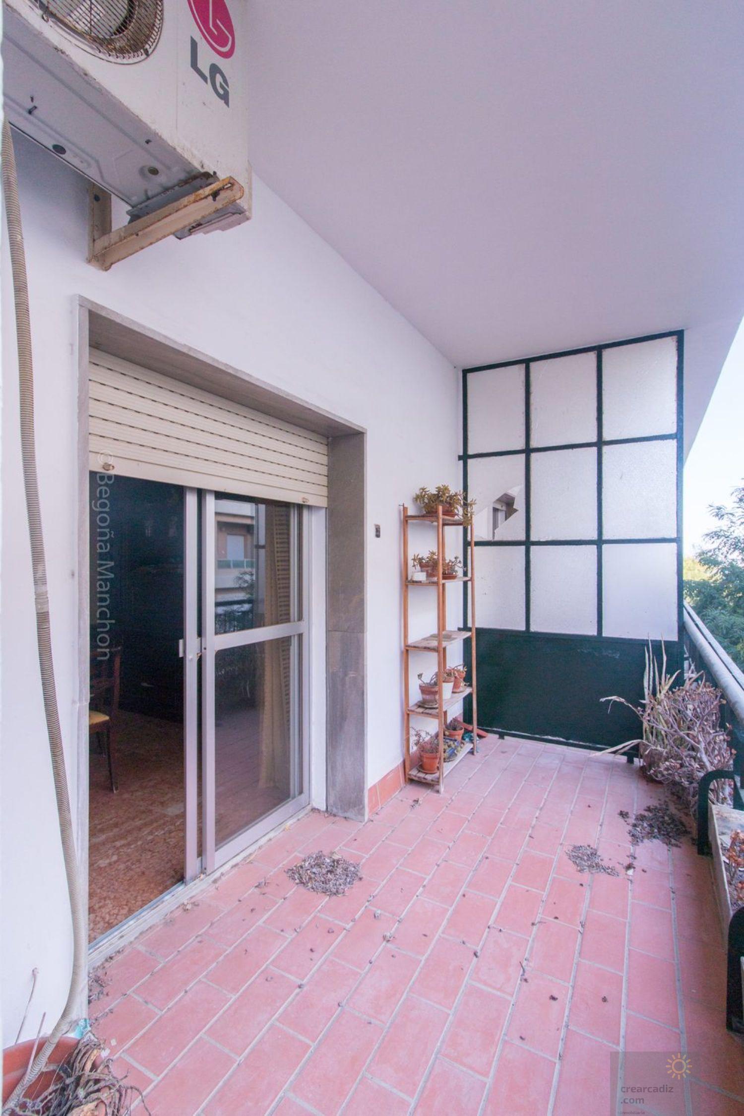 For sale of flat in Cádiz