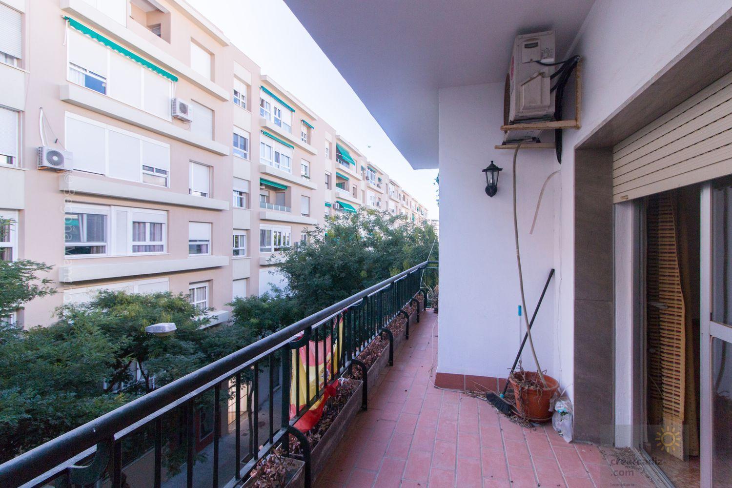 For sale of flat in Cádiz