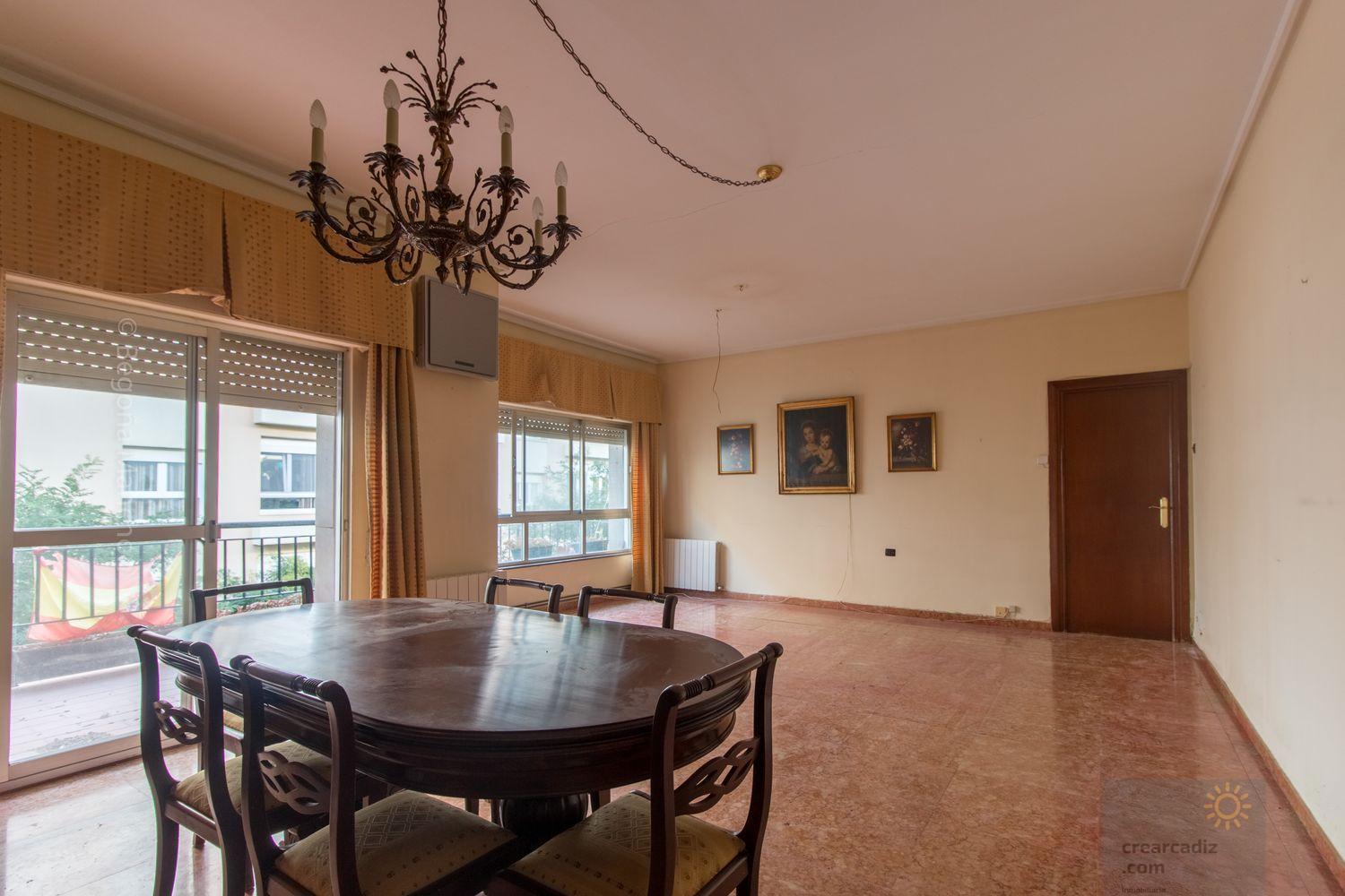 For sale of flat in Cádiz