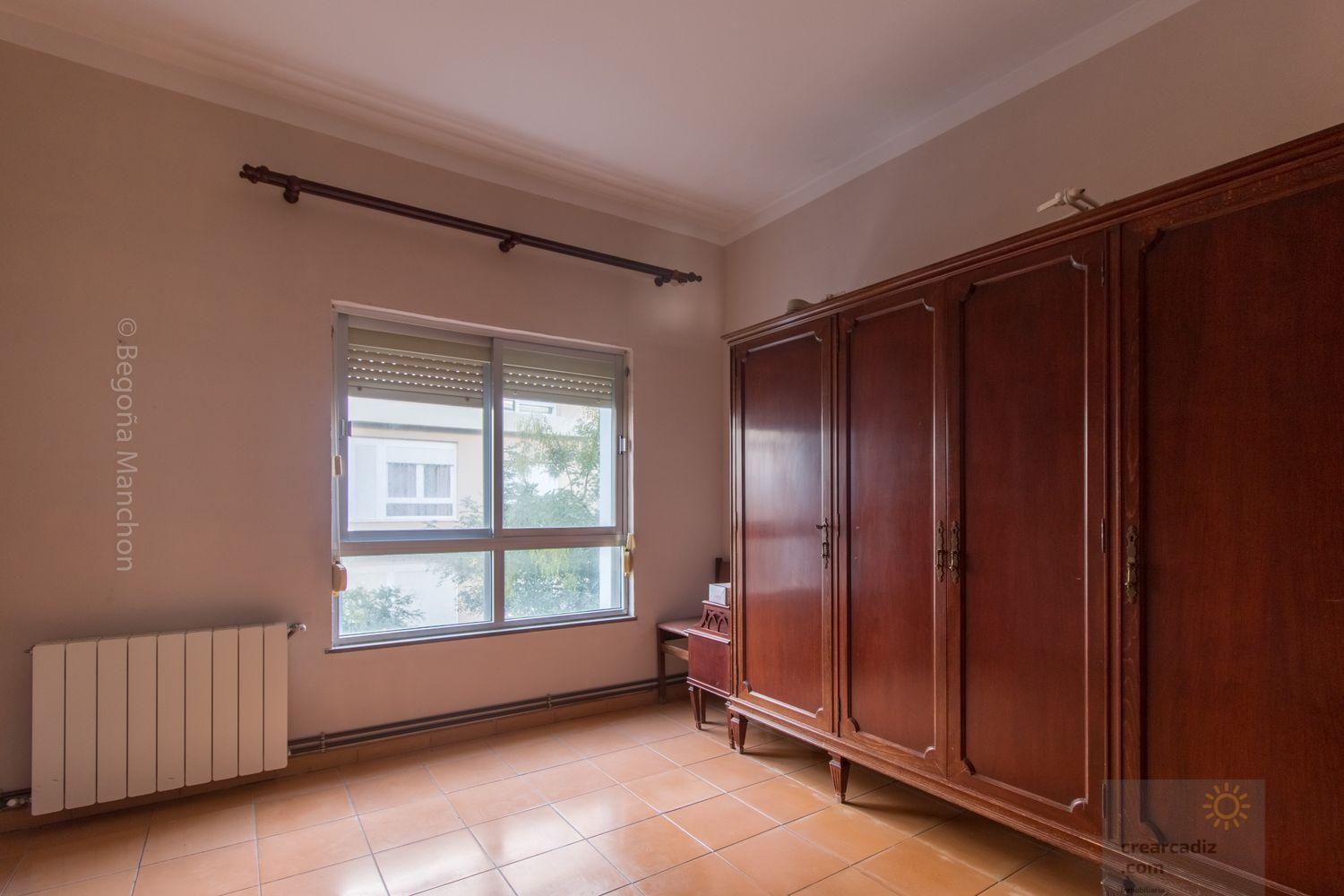 For sale of flat in Cádiz