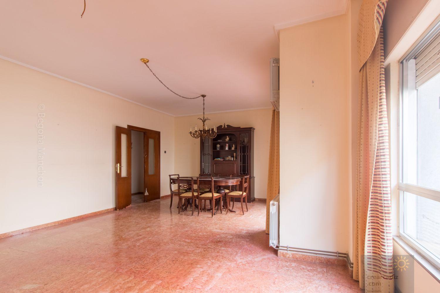 For sale of flat in Cádiz