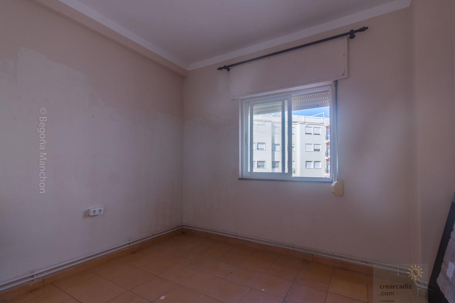 For sale of flat in Cádiz