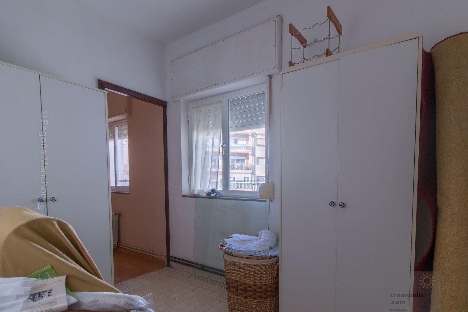 For sale of flat in Cádiz