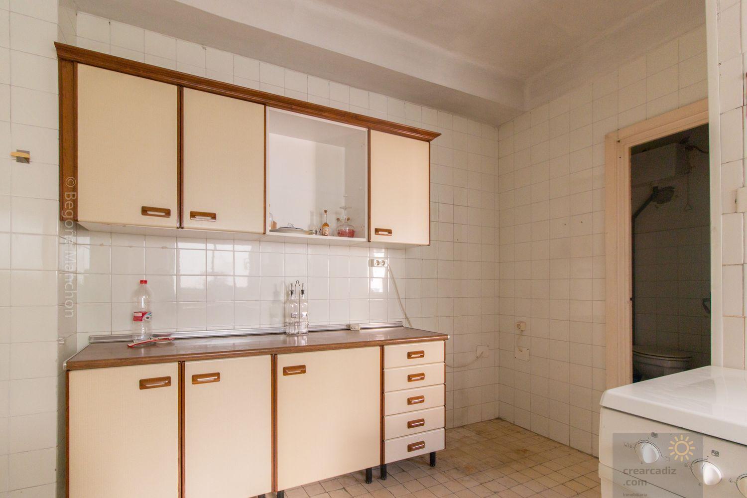 For sale of flat in Cádiz