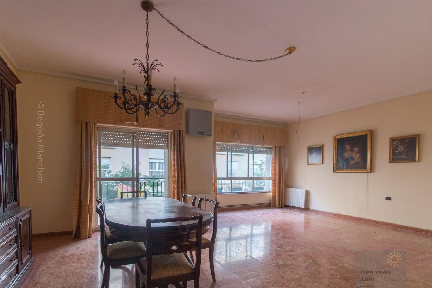 For sale of flat in Cádiz