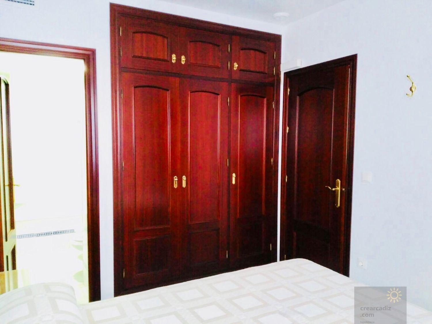 For sale of flat in Cádiz