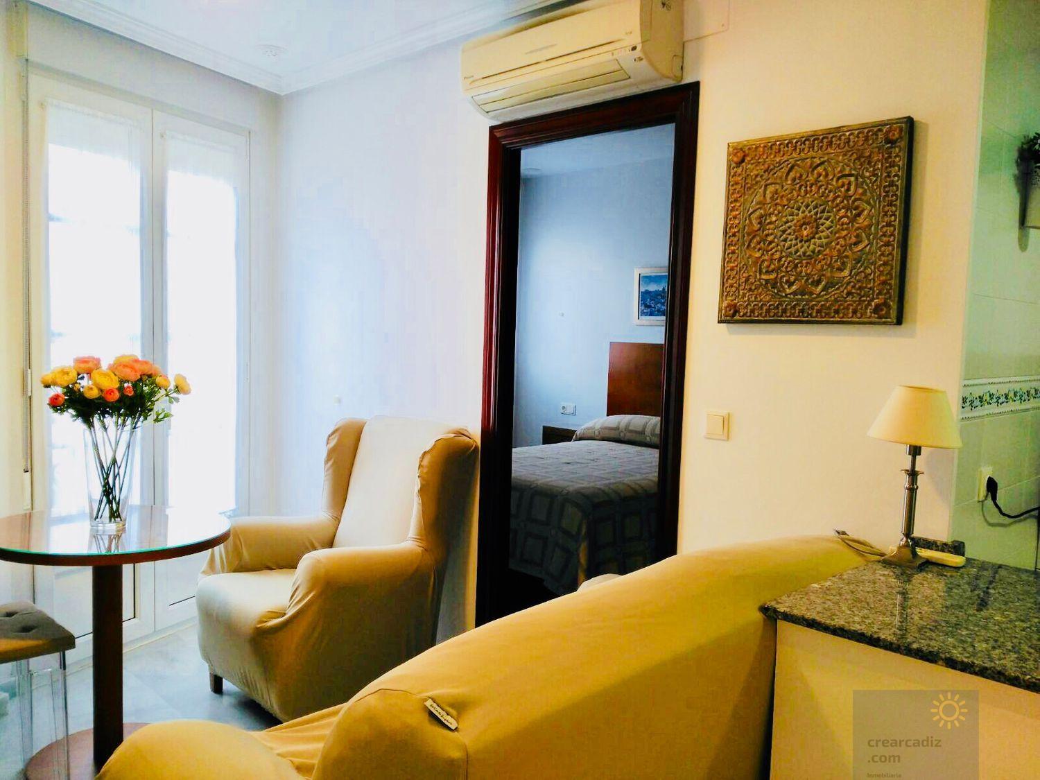 For sale of flat in Cádiz