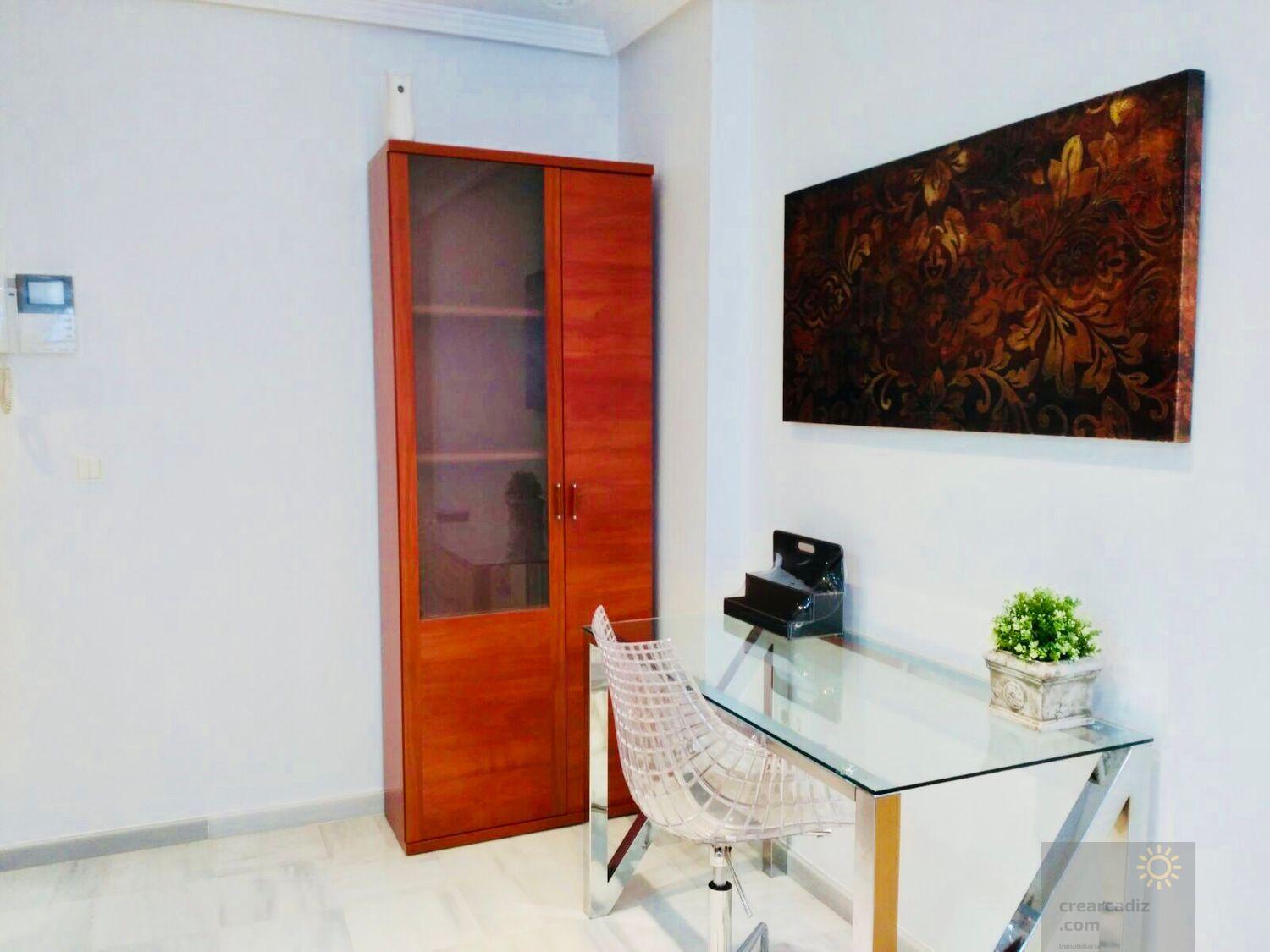 For sale of flat in Cádiz