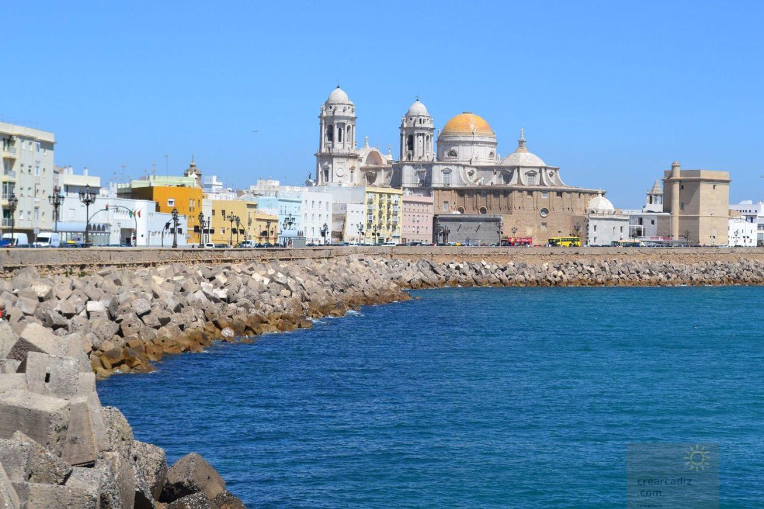 For sale of flat in Cádiz