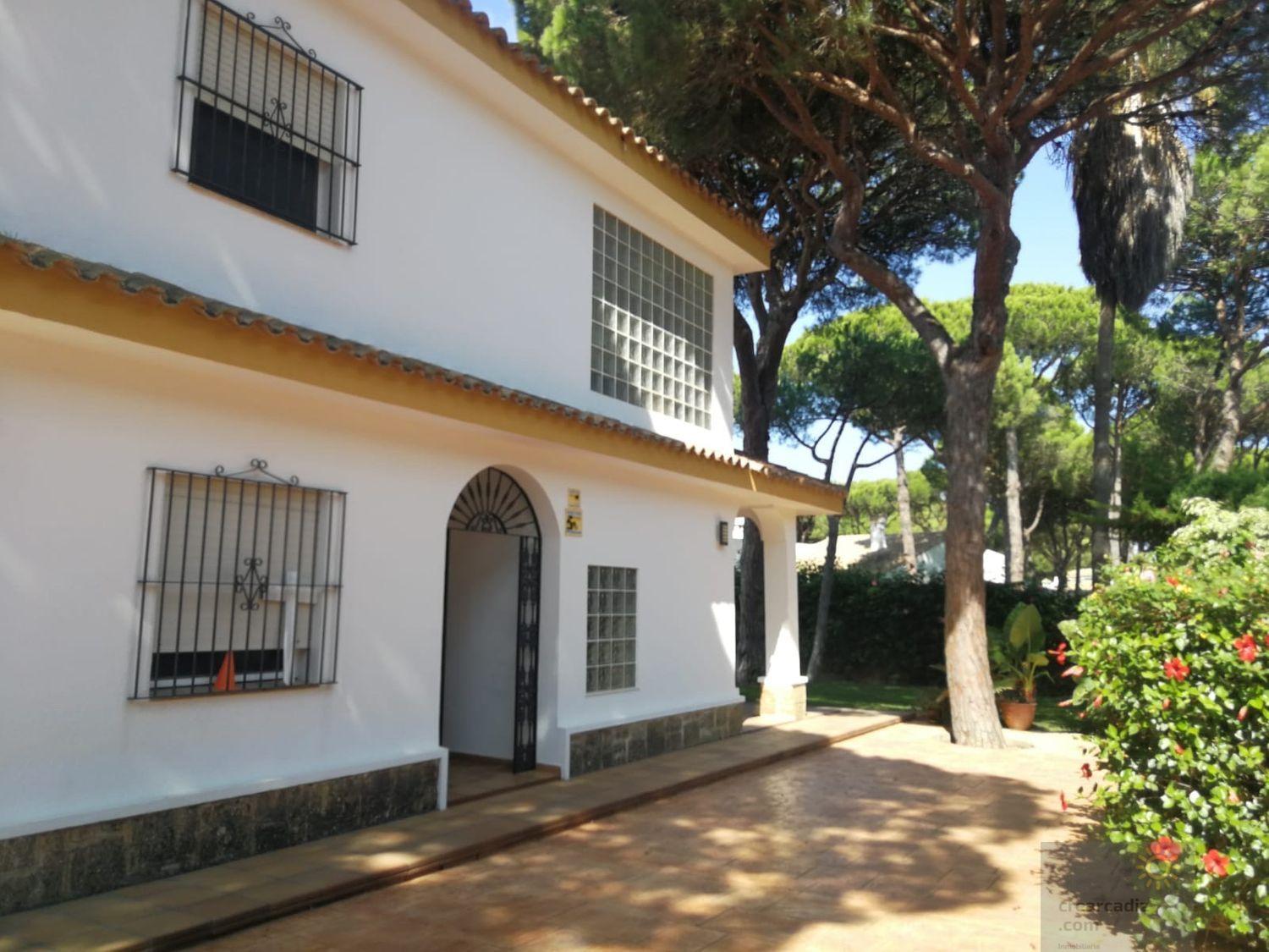 For sale of chalet in Conil