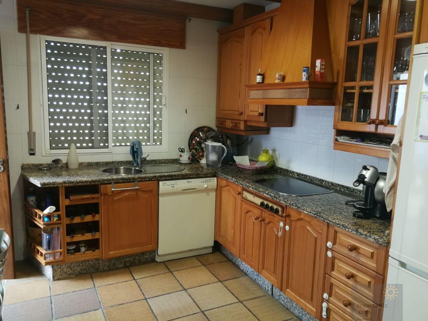 For sale of chalet in Conil