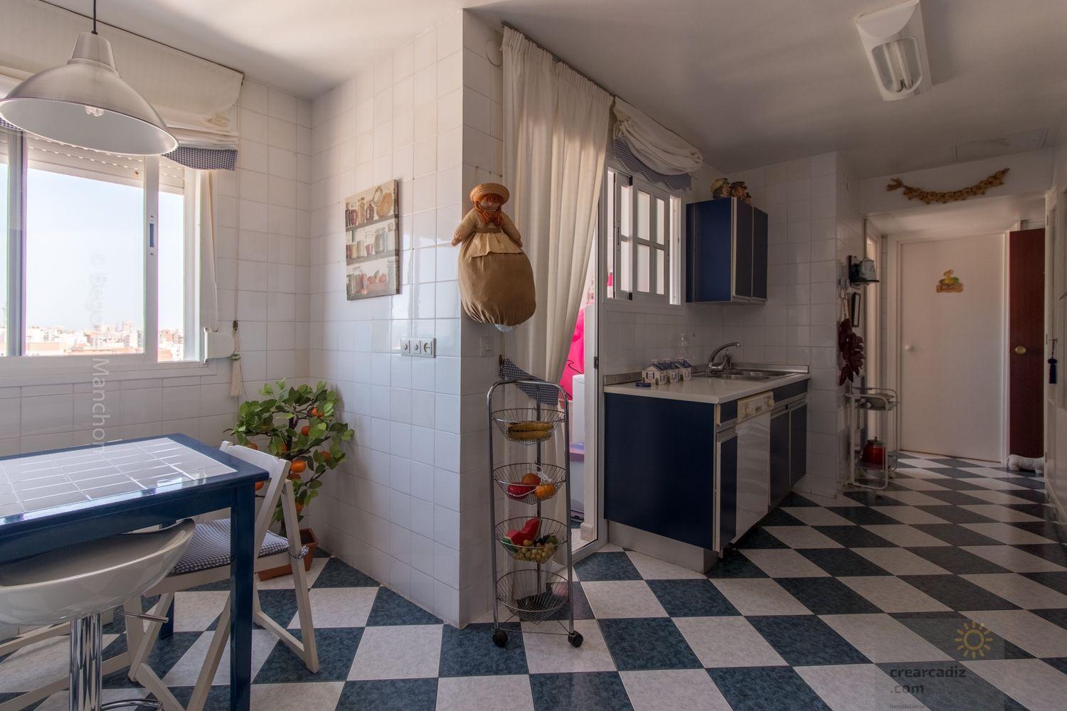 For sale of flat in Cádiz