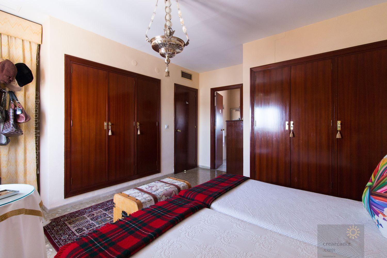 For sale of flat in Cádiz