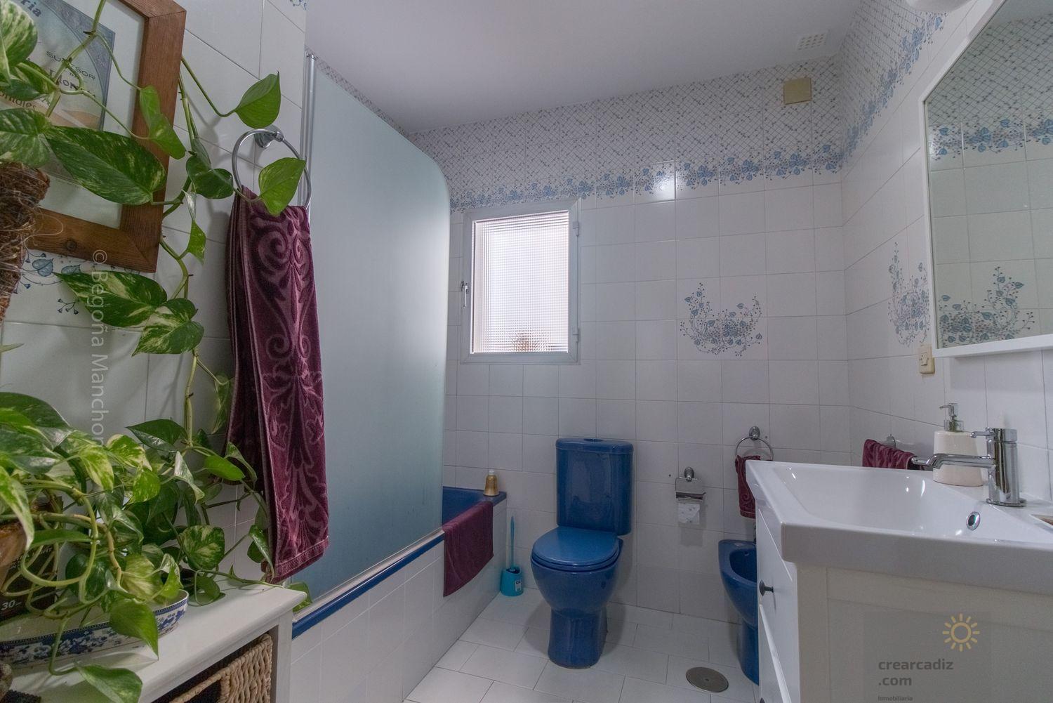 For sale of flat in Cádiz