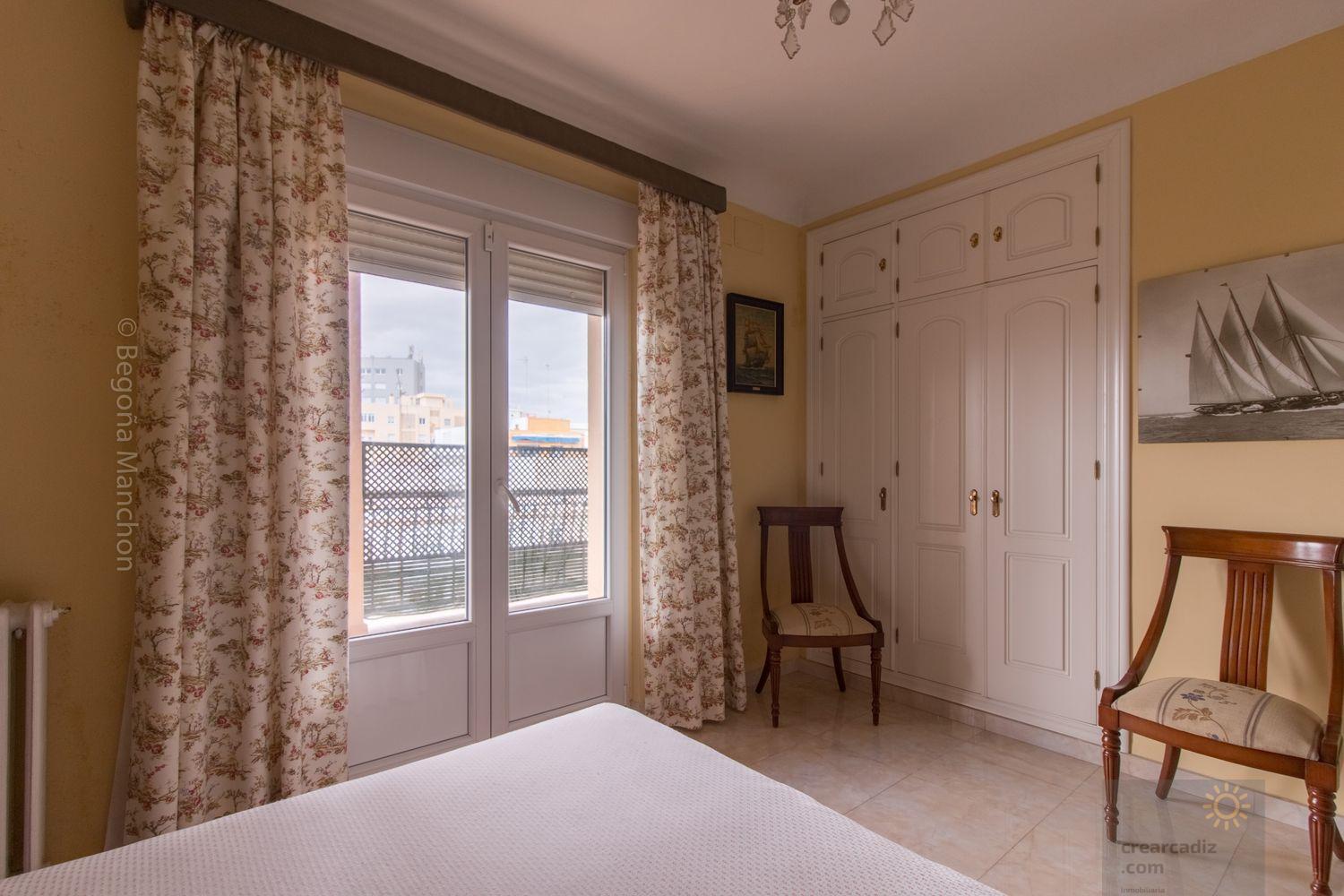 For sale of flat in Cádiz