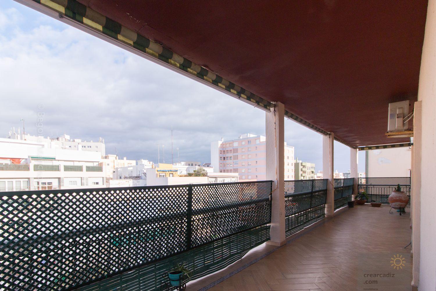 For sale of flat in Cádiz