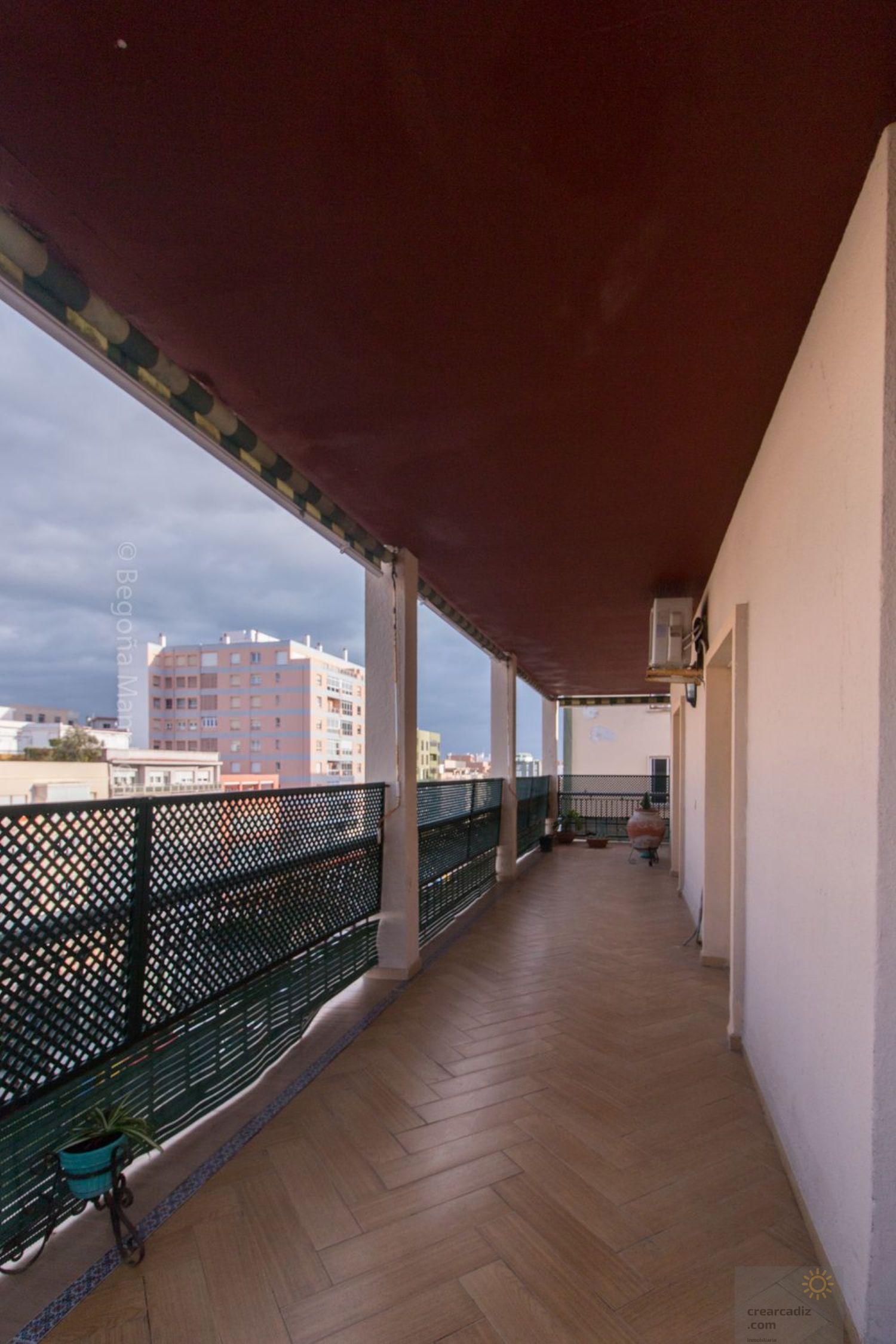 For sale of flat in Cádiz