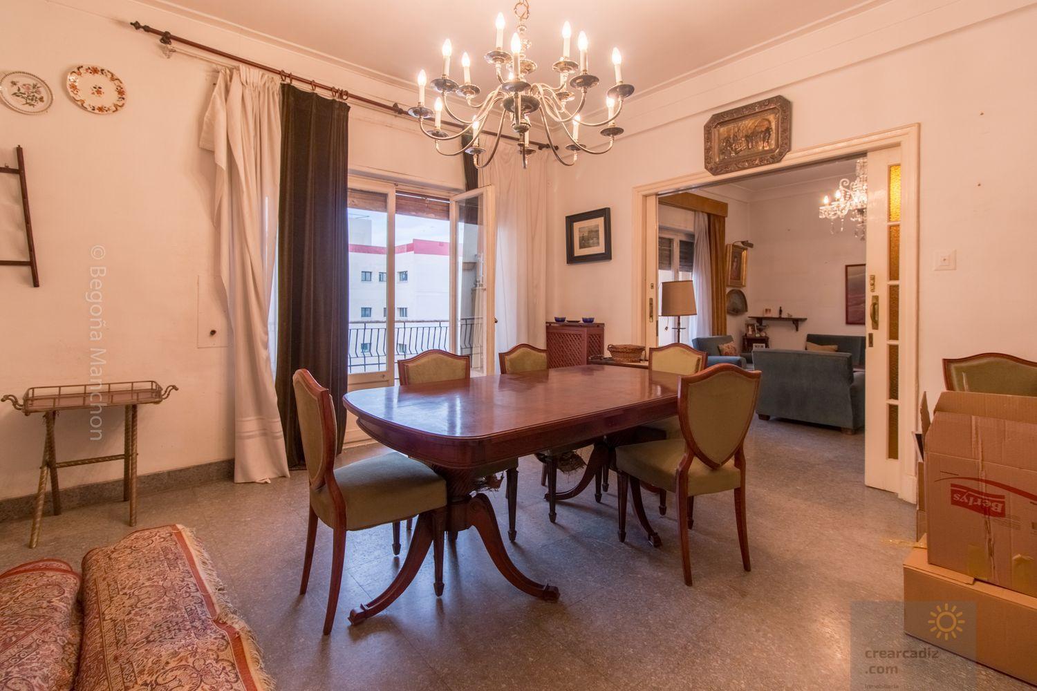 For sale of flat in Cádiz