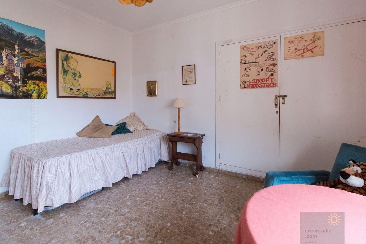 For sale of flat in Cádiz