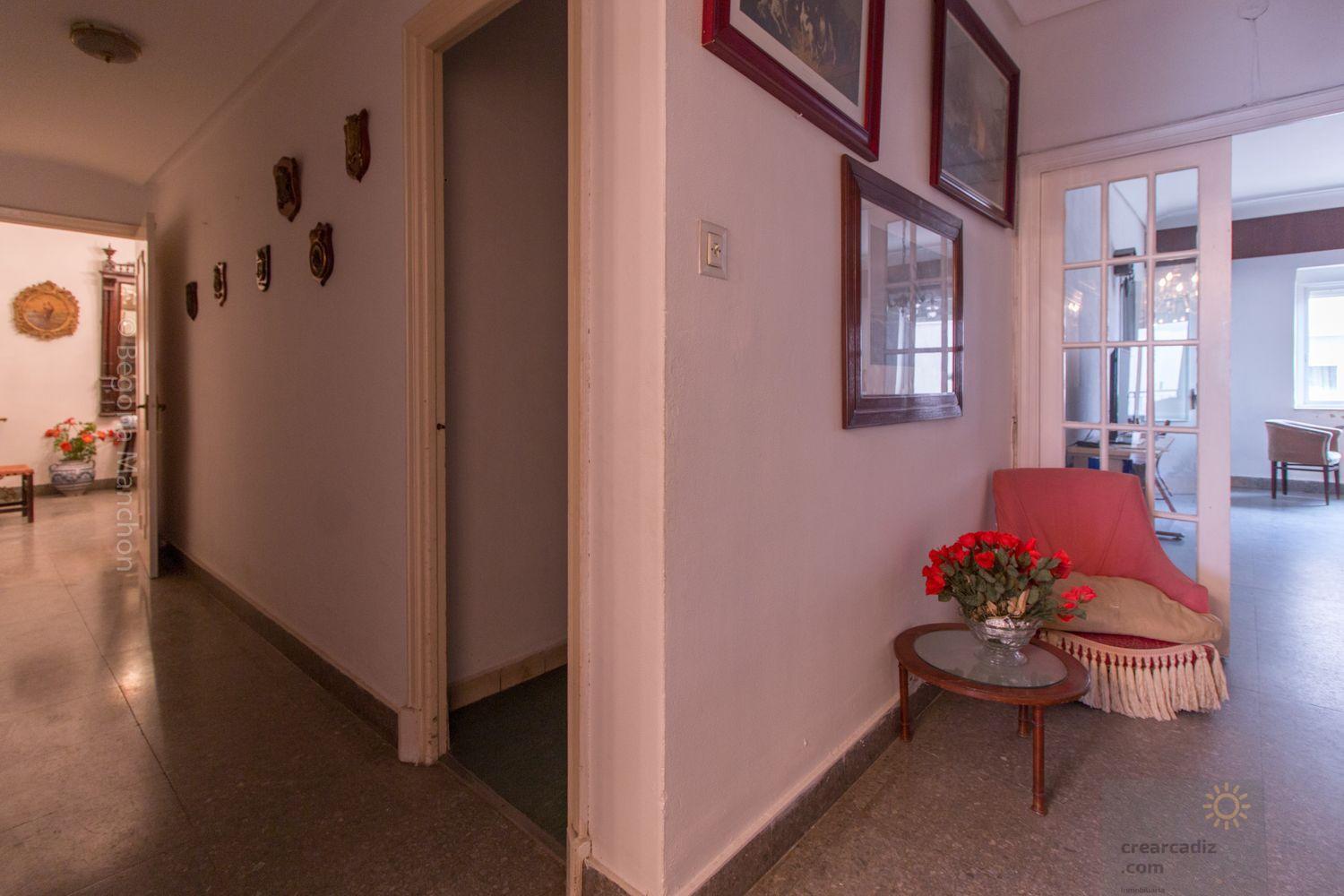 For sale of flat in Cádiz