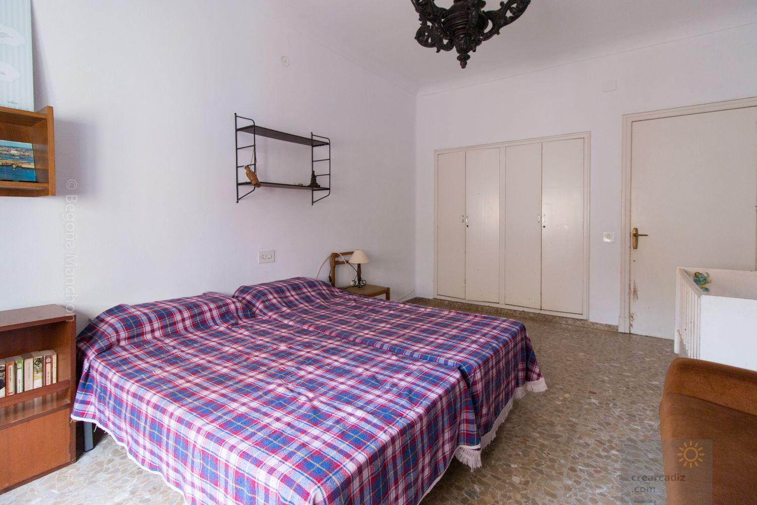 For sale of flat in Cádiz