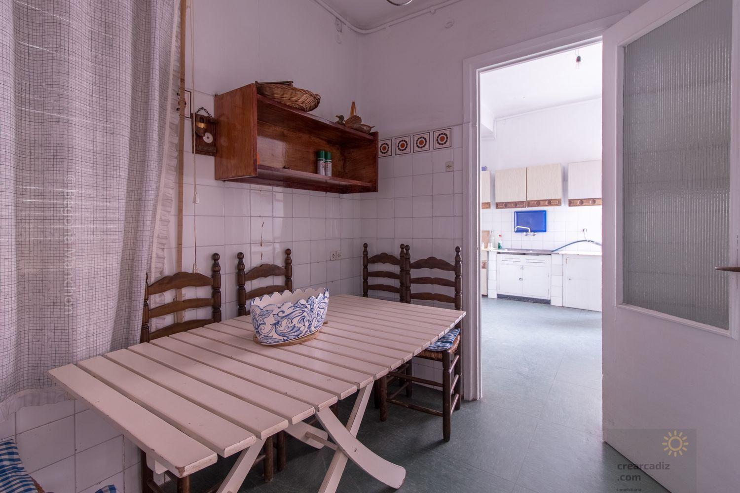 For sale of flat in Cádiz