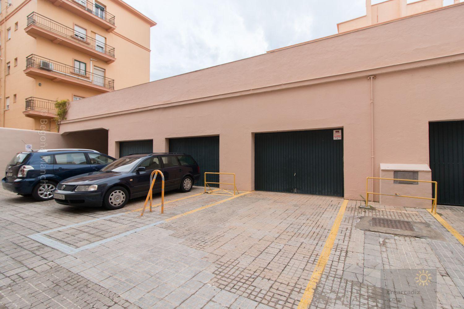 For sale of flat in Cádiz