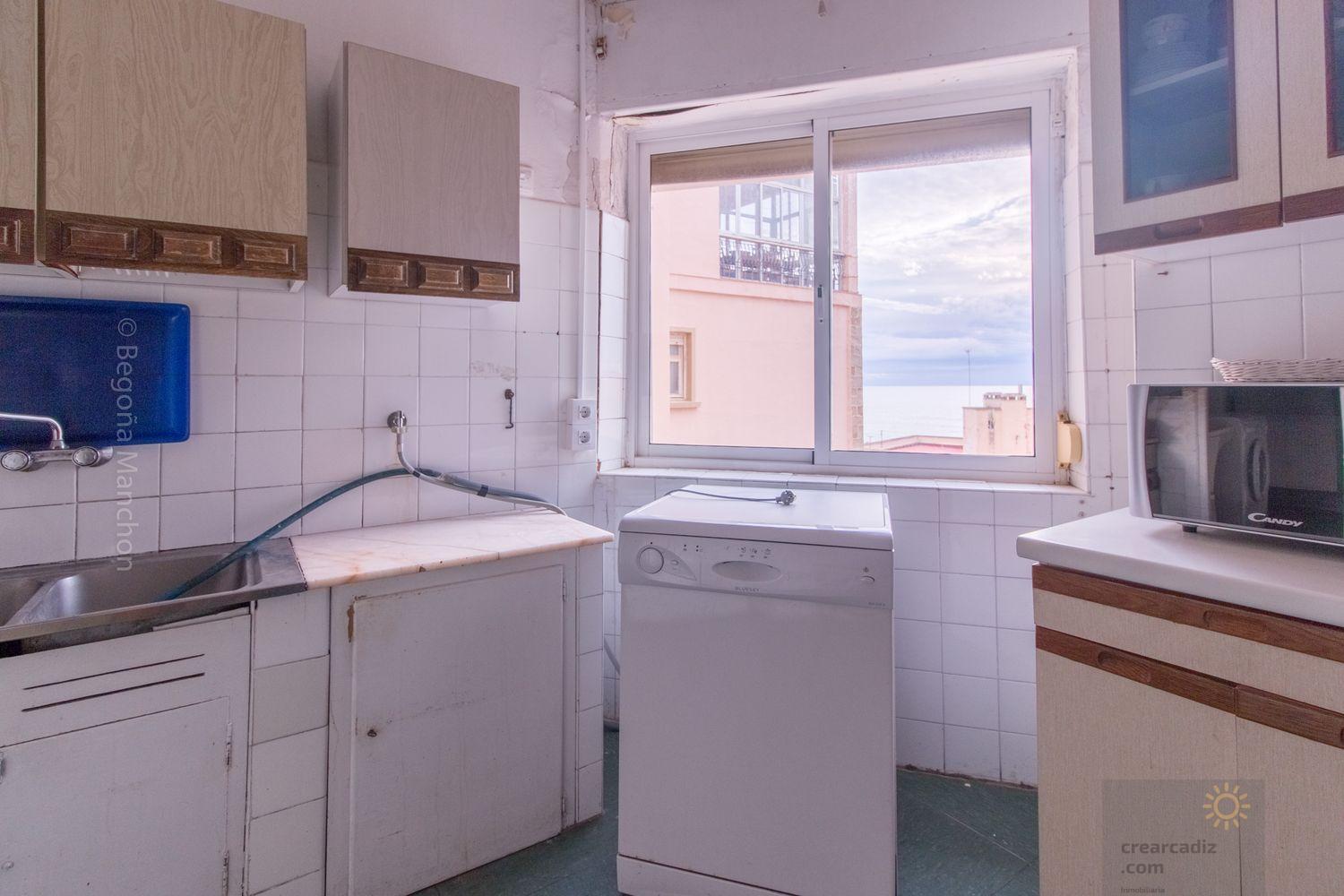 For sale of flat in Cádiz