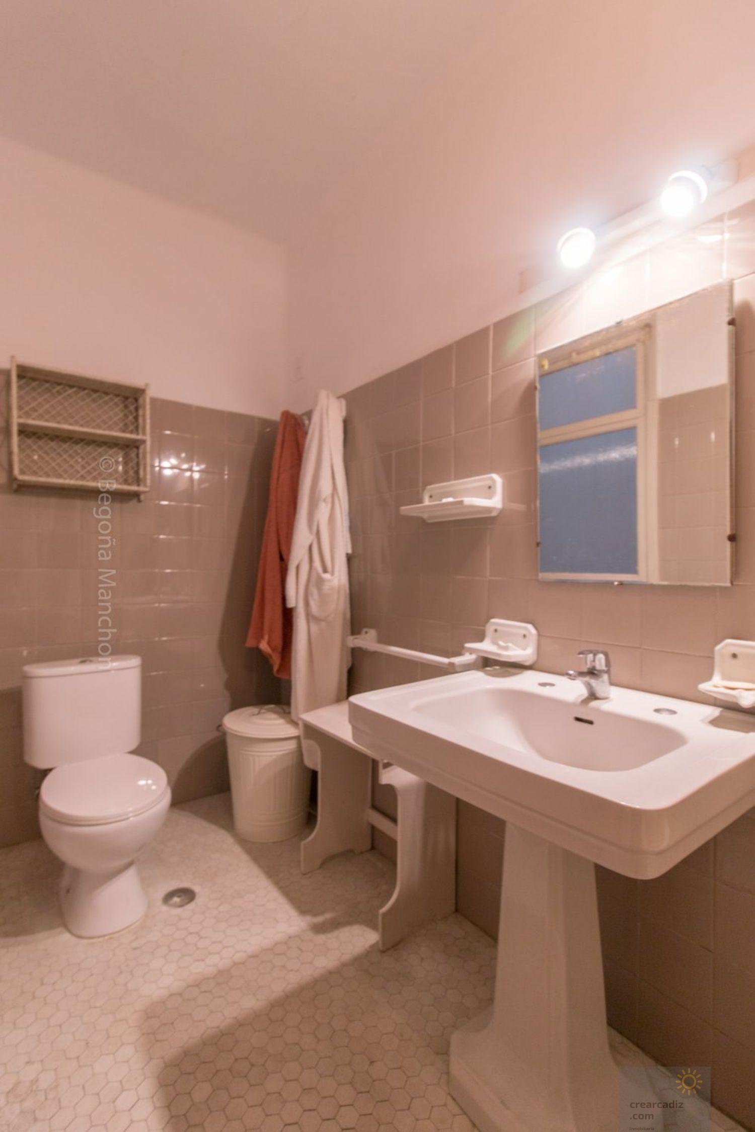 For sale of flat in Cádiz