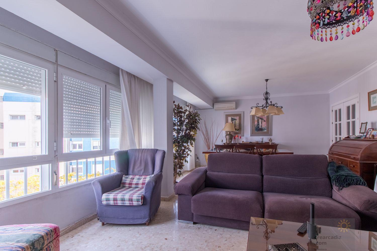 For sale of flat in Cádiz