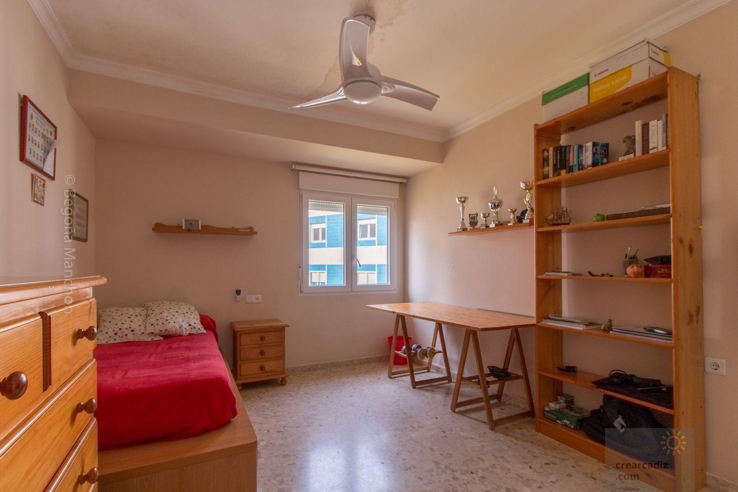 For sale of flat in Cádiz