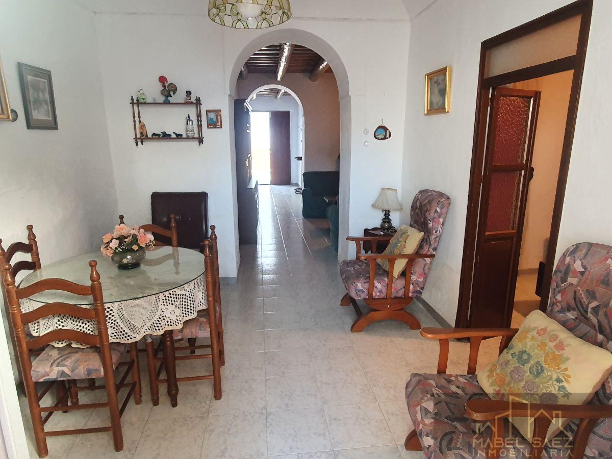 For sale of house in Malcocinado