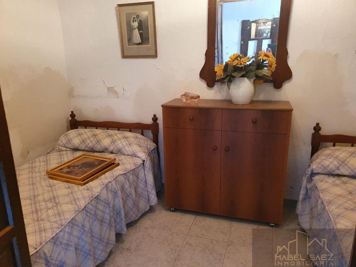 For sale of house in Malcocinado