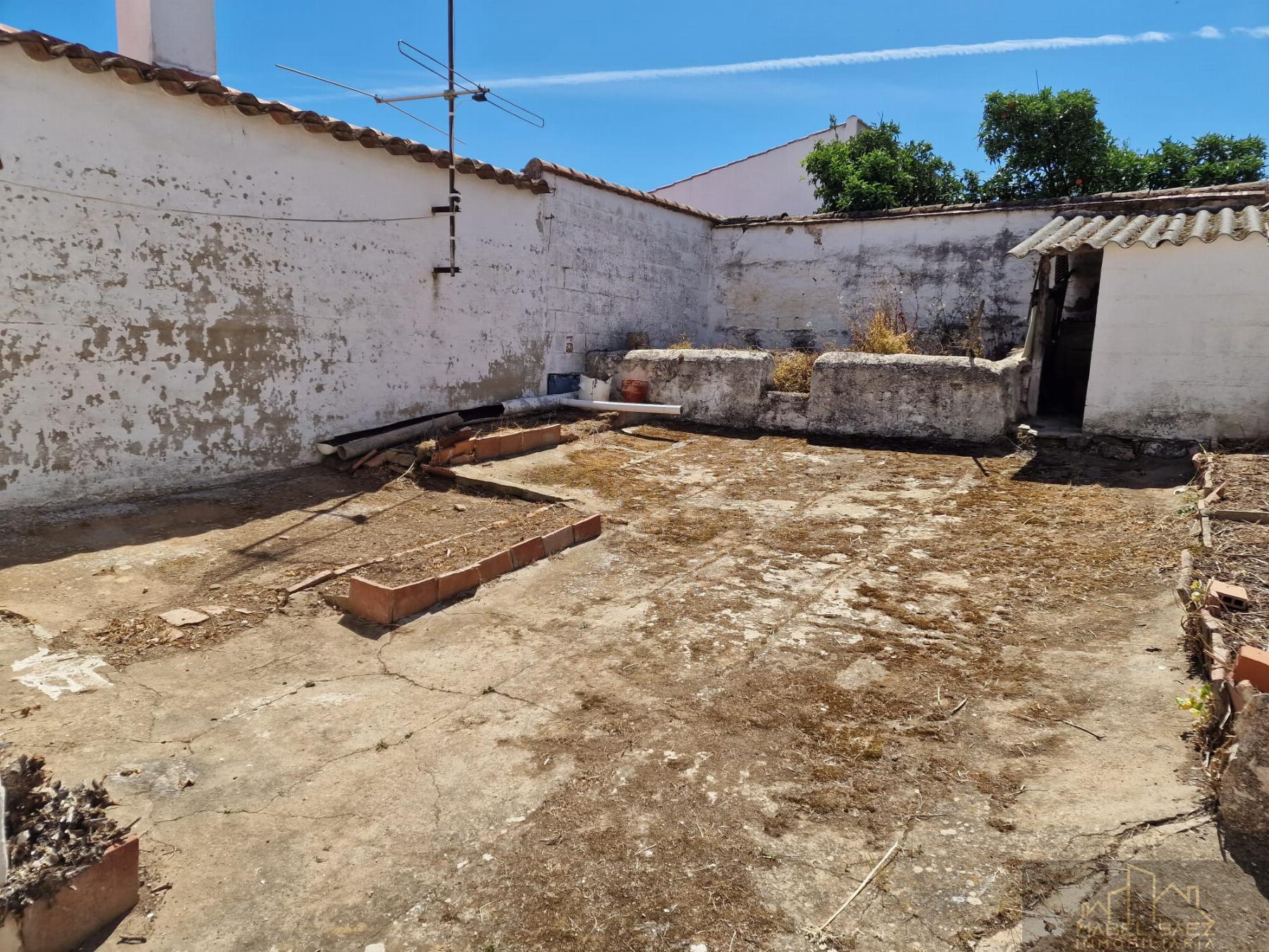 For sale of house in Malcocinado