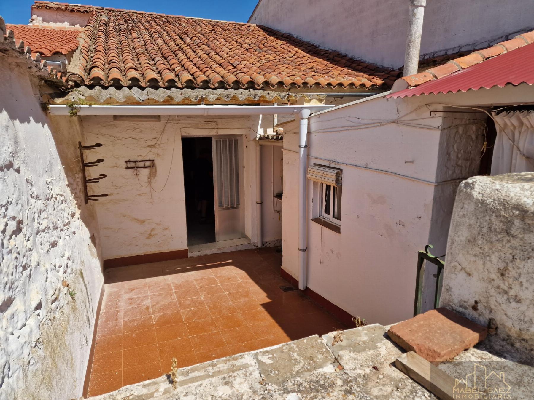 For sale of house in Malcocinado