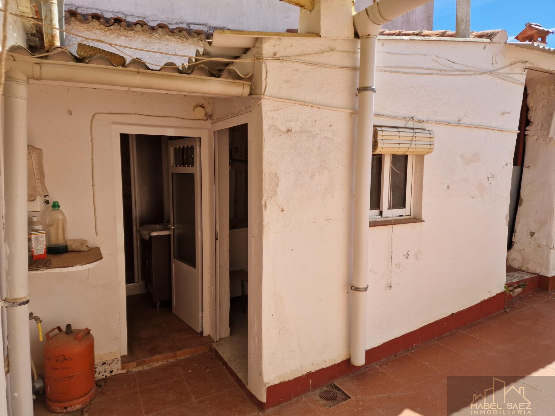 For sale of house in Malcocinado